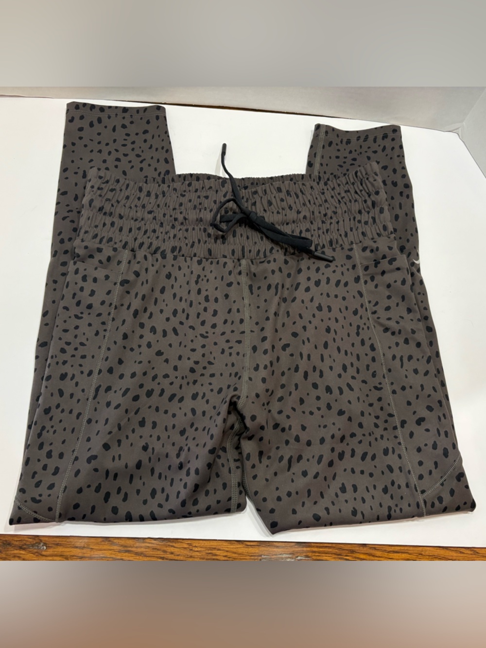 Zyia Active stretchy waist jogger pants, size 8-10, 26” inseam, animal print